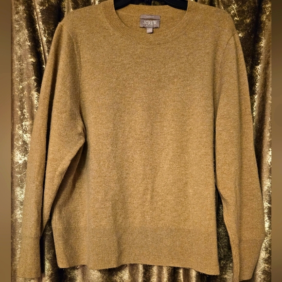 J Crew Classic Fit Cashmere Crew neck Sweater - Picture 5 of 6